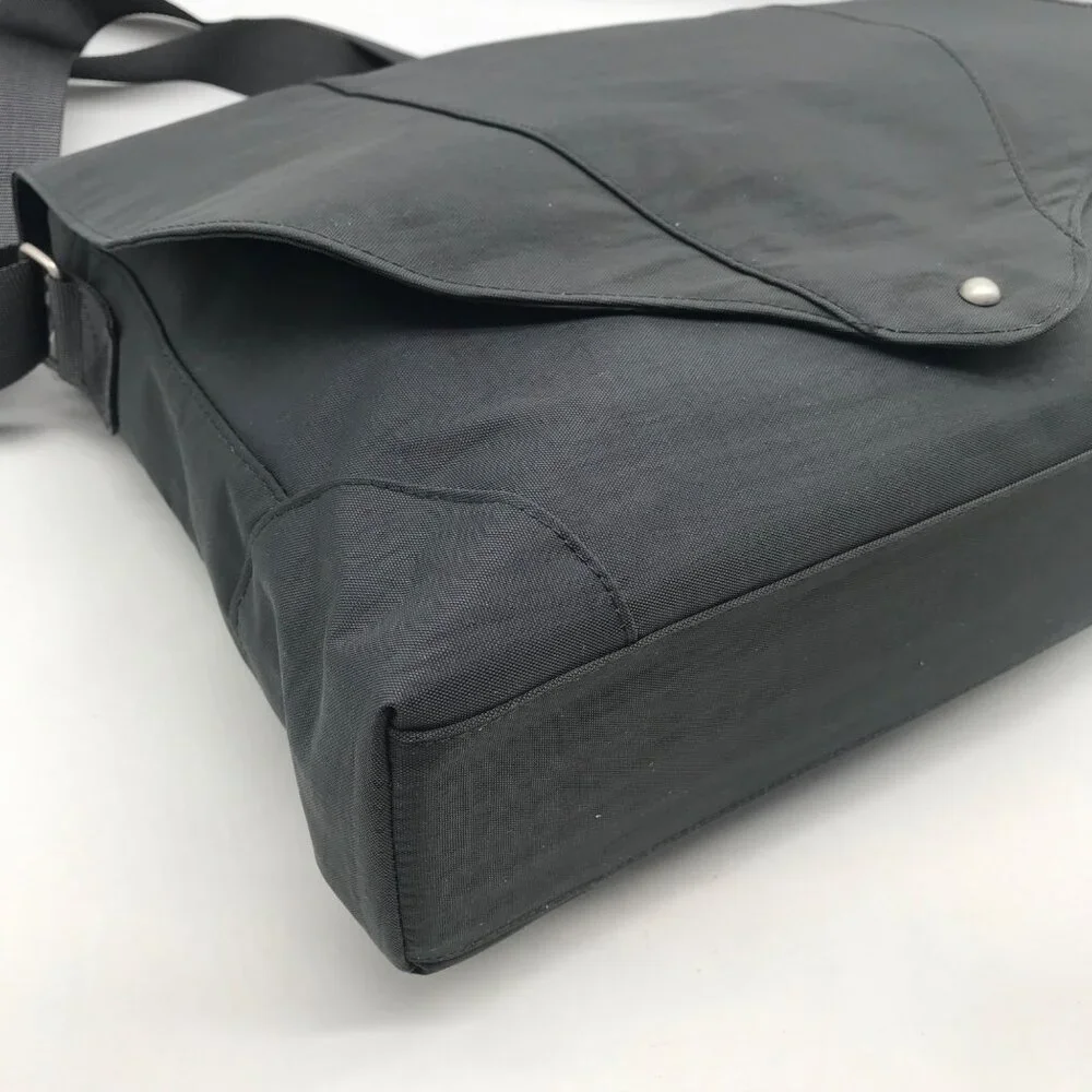Baggallini Neighborhood Gray Nylon Laptop Messenger Bag